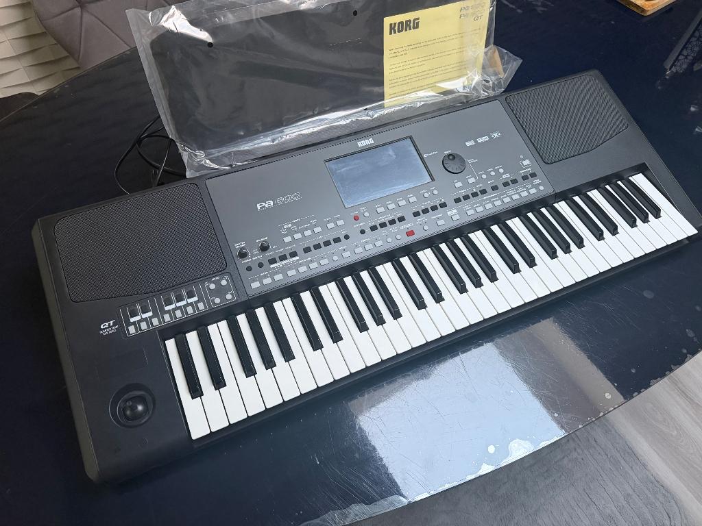 Kørg pa600 qt oriental, Overige aantallen, Zo goed als nieuw, Midi-aansluiting, Ophalen