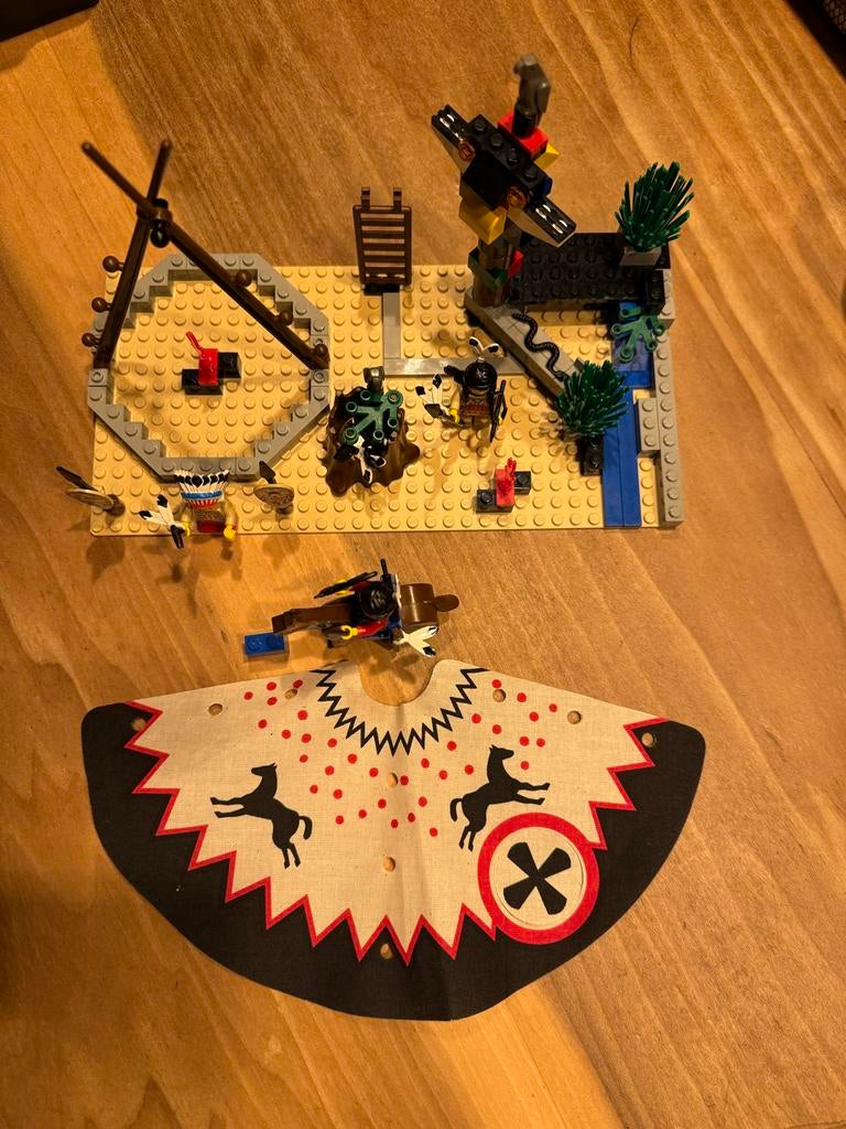 LEGO Western 6746 Chief's Tepee - Compleet & Nieuwstaat, Ophalen of Verzenden, Zo goed als nieuw, Complete set, Lego