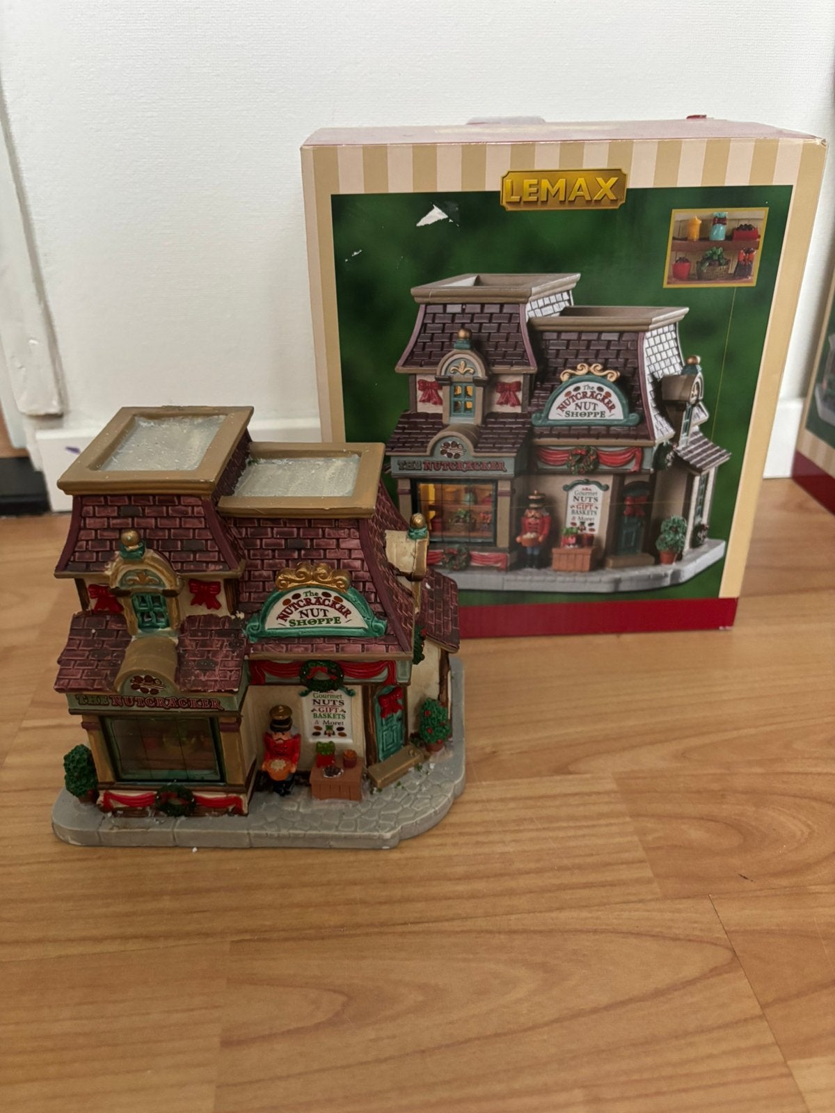 Lemax the nutcracker nut shoppe, Diversen, Ophalen of Verzenden, Zo goed als nieuw