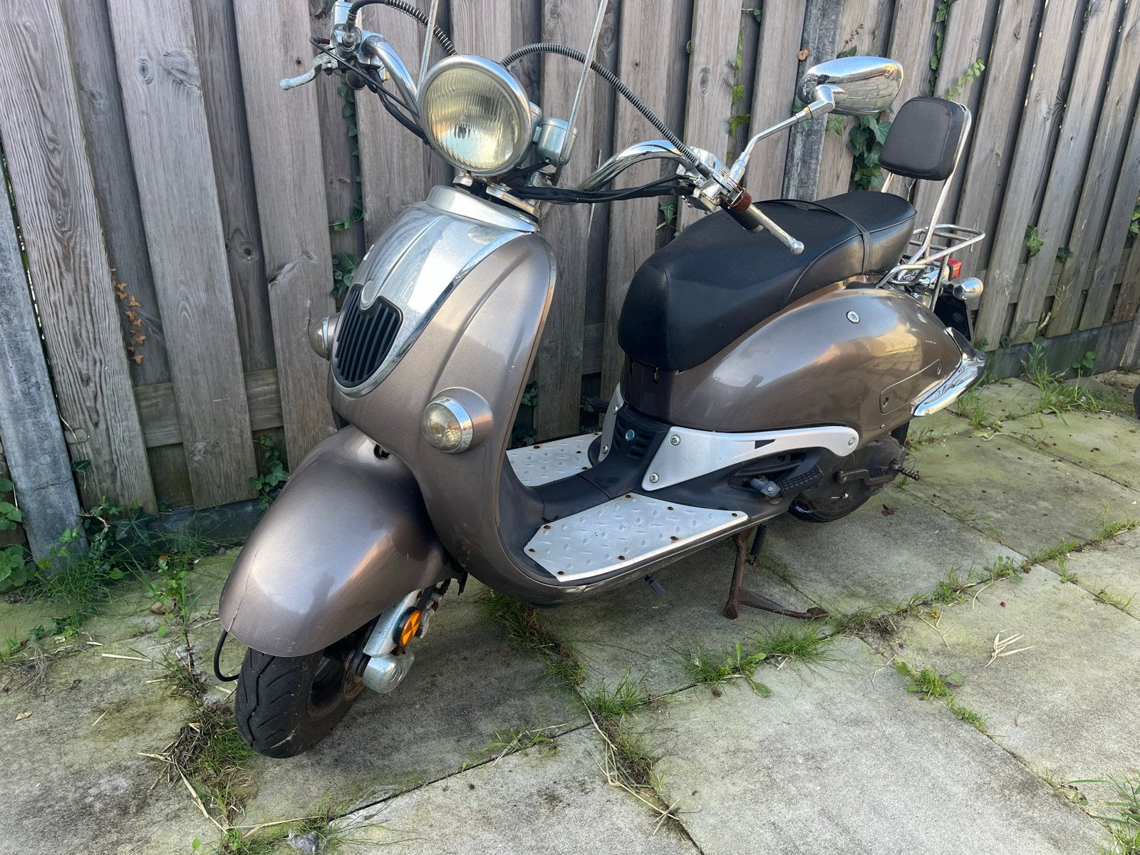 MOET WEG | LINGBEN LB50QT-40.25 Scooter - Goed onderhouden, Ophalen, Gebruikt, Maximaal 25 km/u, Benzine