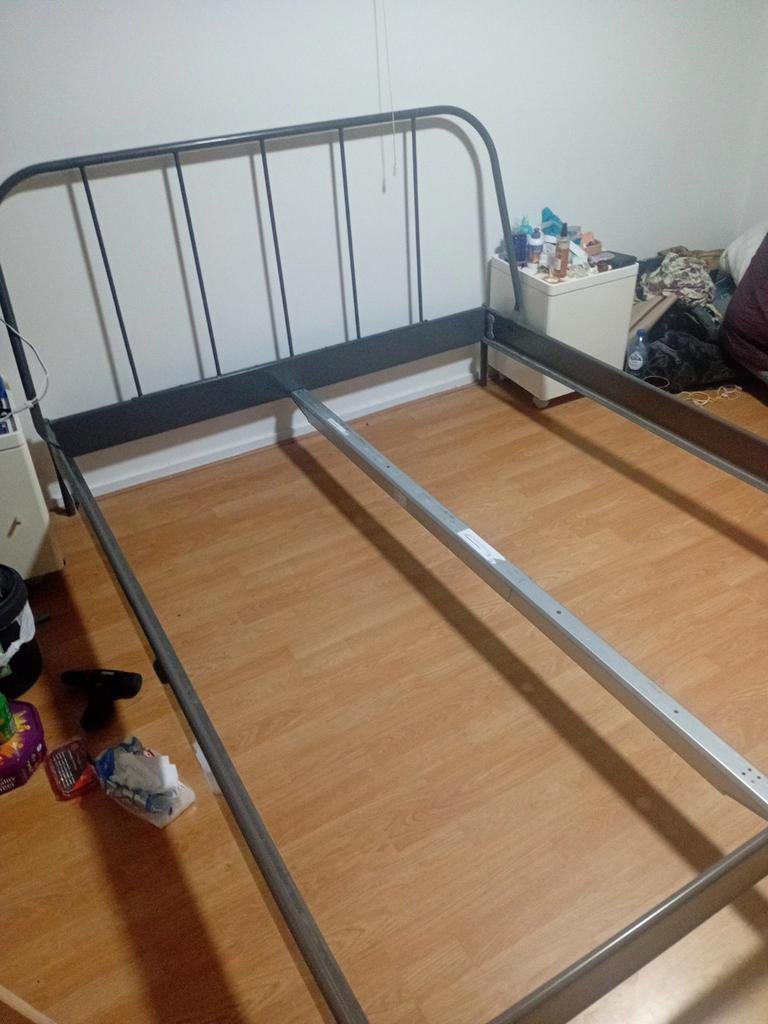 IKEA zwart bed 200x160, Ophalen of Verzenden