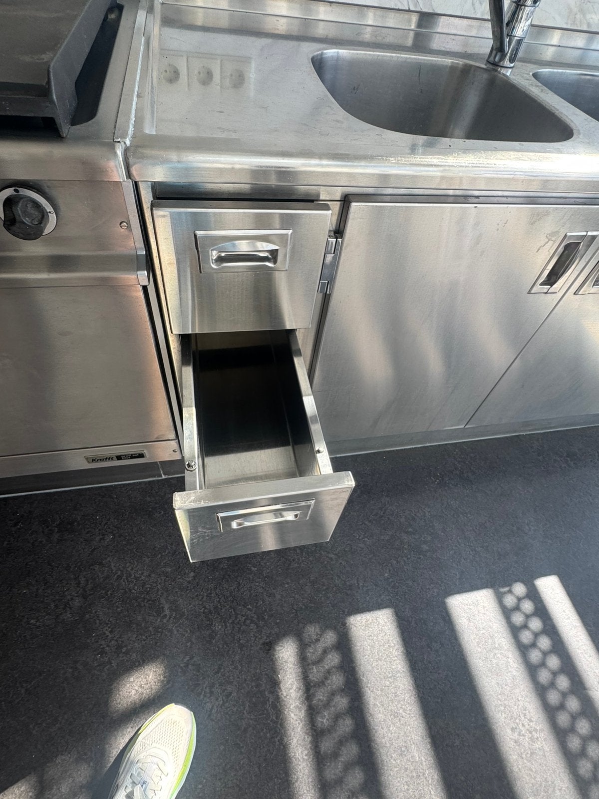 Horeca kitchen - stainless steel, Ophalen, Gebruikt