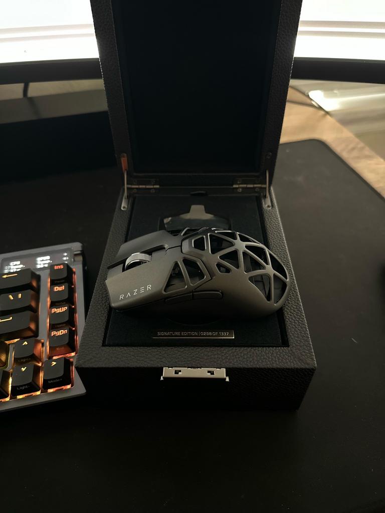 Razer viper mini signature edition, Computers en Software, Muizen, Muis, Gaming muis, Ophalen of Verzenden, Zo goed als nieuw