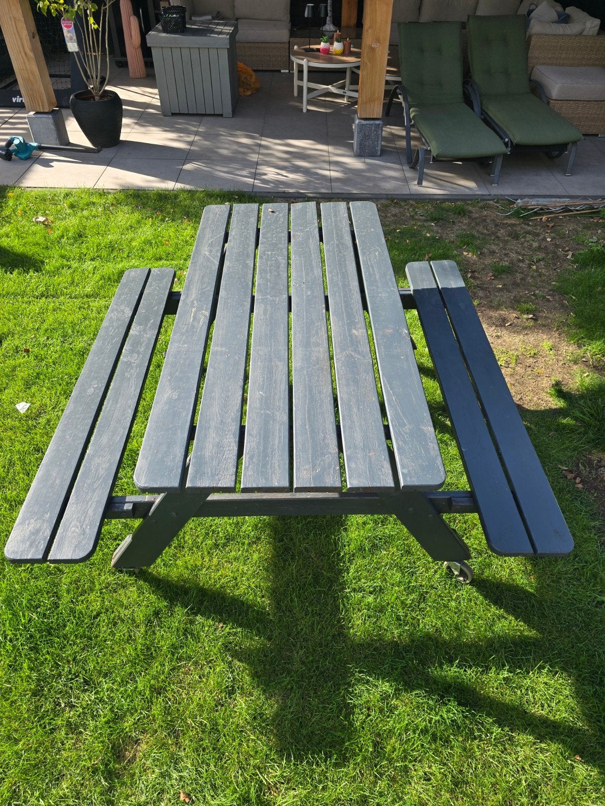 Stevige picknicktafel 150x150 cm met zithoogte 45 cm, Tuin en Terras, Ophalen, Gebruikt, Inklapbaar, Rechthoekig