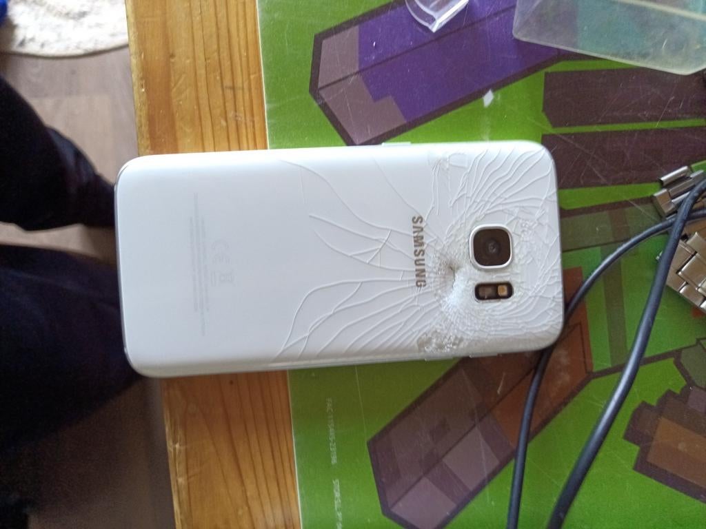 Samsung S7 te koop - Scherm niet werkend, achterkant kapot, Telecommunicatie, Mobiele telefoons | Samsung, Wit, Touchscreen, Ophalen of Verzenden