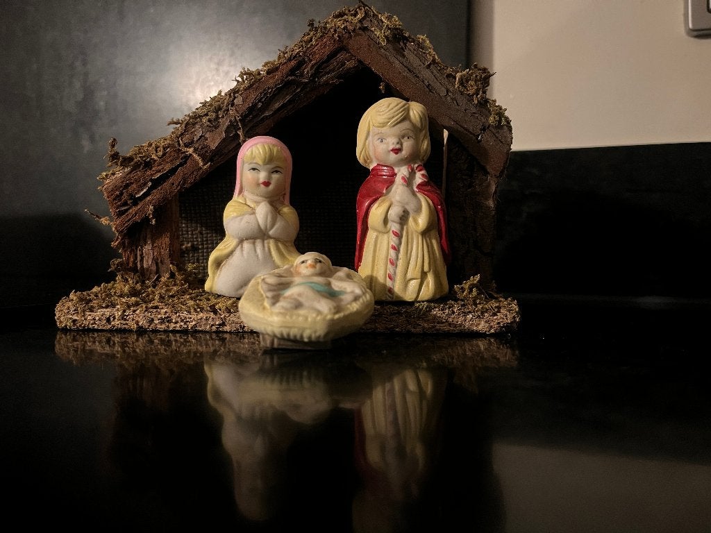 Te koop kerststal met 3 beeldjes, Ophalen of Verzenden, Nieuw