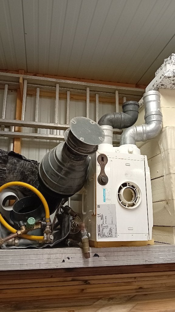 Remeha cv-ketel 2017 met klokthermostaat, Doe-het-zelf en Verbouw, Verwarming en Radiatoren, Ophalen, 30 tot 80 cm, Gebruikt, Hoog rendement (Hr)