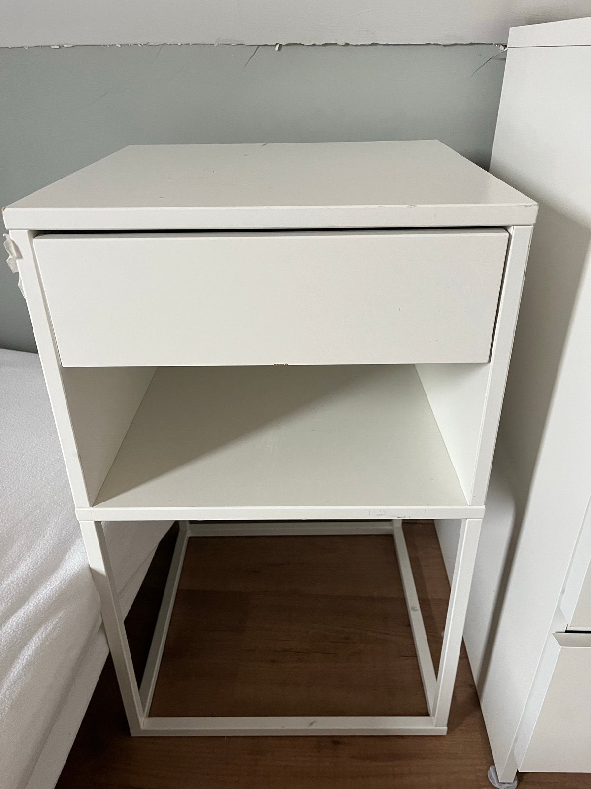 Ikea Vikhammer nachtkastje, Ophalen, Gebruikt, Minder dan 45 cm, 55 tot 70 cm