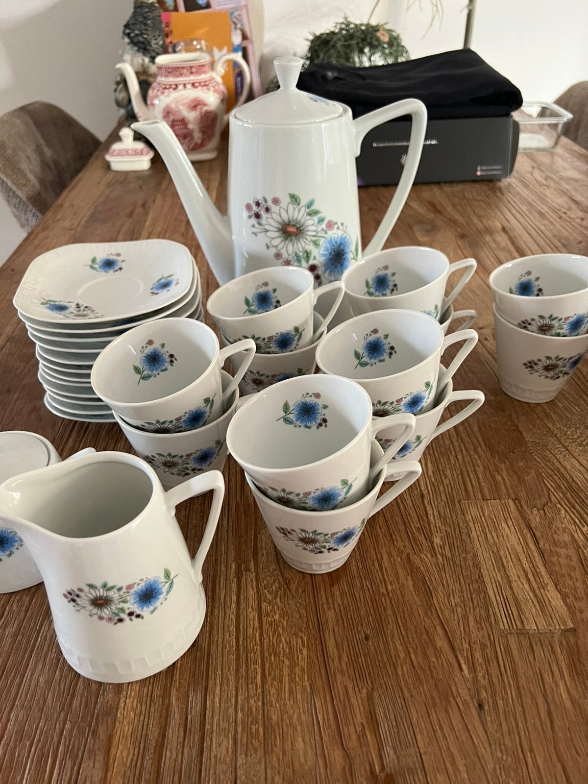 Koffieservies, Ophalen
