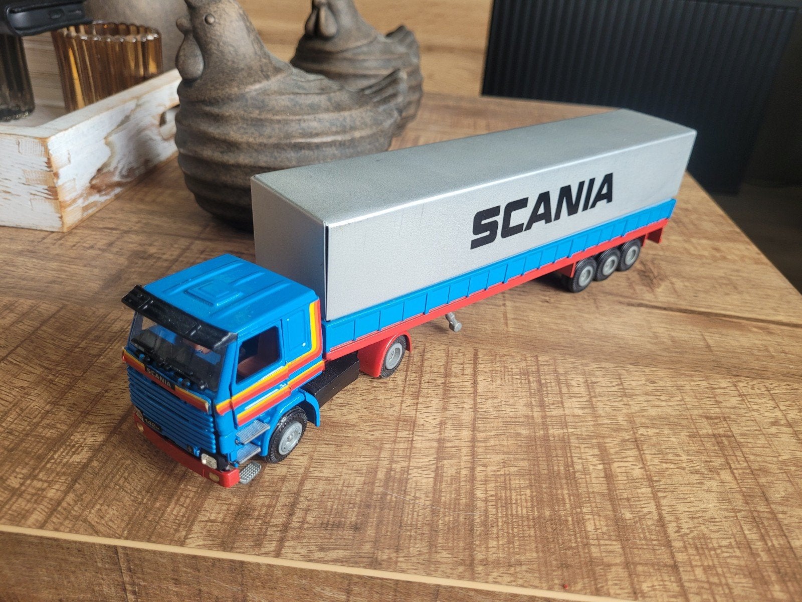 twee scania.s met demo oplegger, Tekno, Zo goed als nieuw, Tekno, Bus of Vrachtwagen