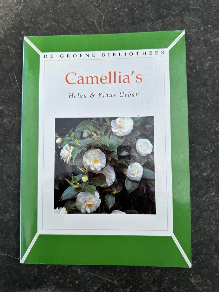 Camellia's- Helga en Klaus Urban, Boeken, Natuur, Gelezen, Bloemen, Planten en Bomen, Urban, Ophalen of Verzenden