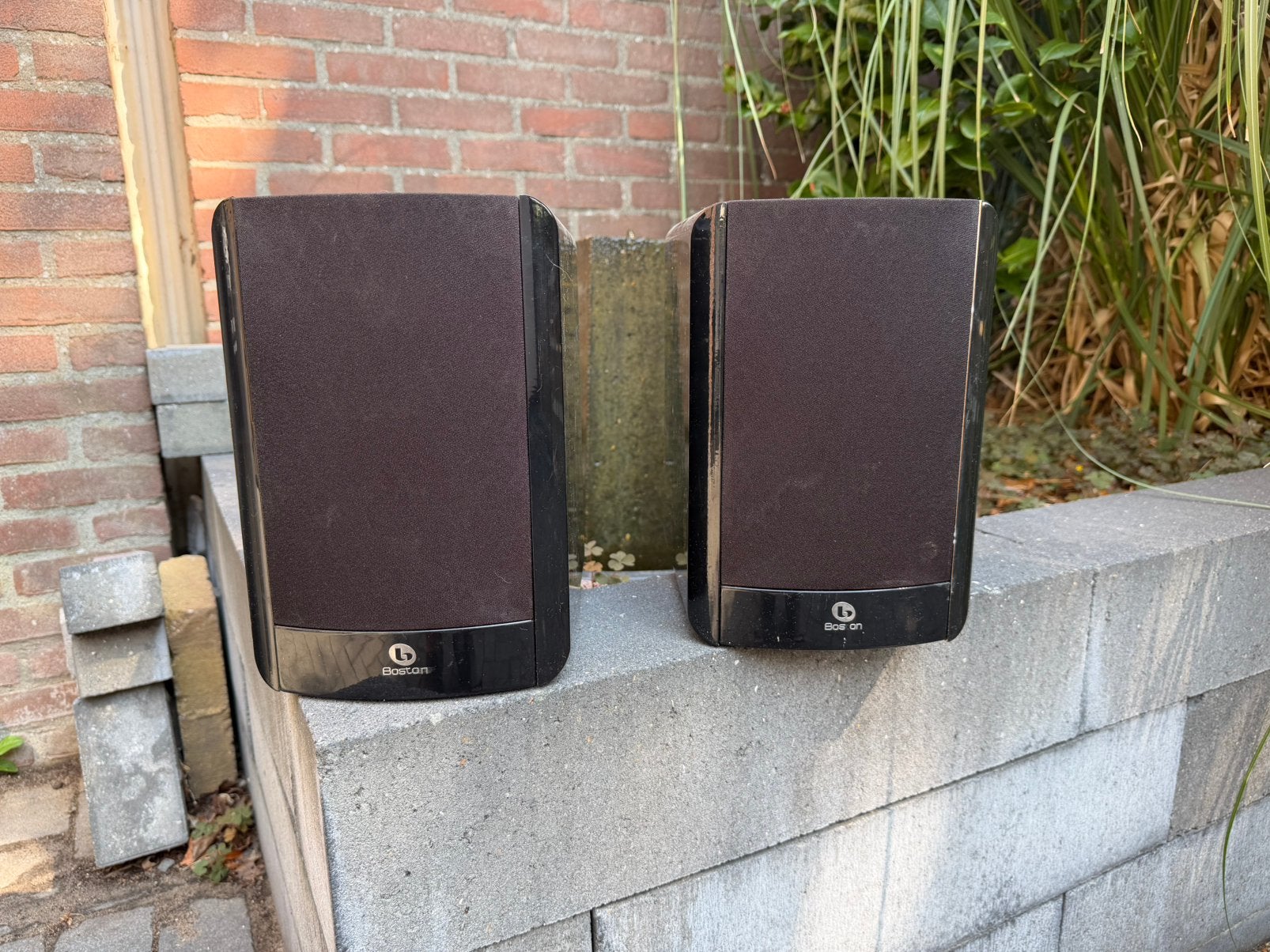 Boston acoustics a25 boekenplank speakers, Gebruikt, 120 tot 150 watt, Geschikt voor surround/home cinema, Boekenplank luidspreker