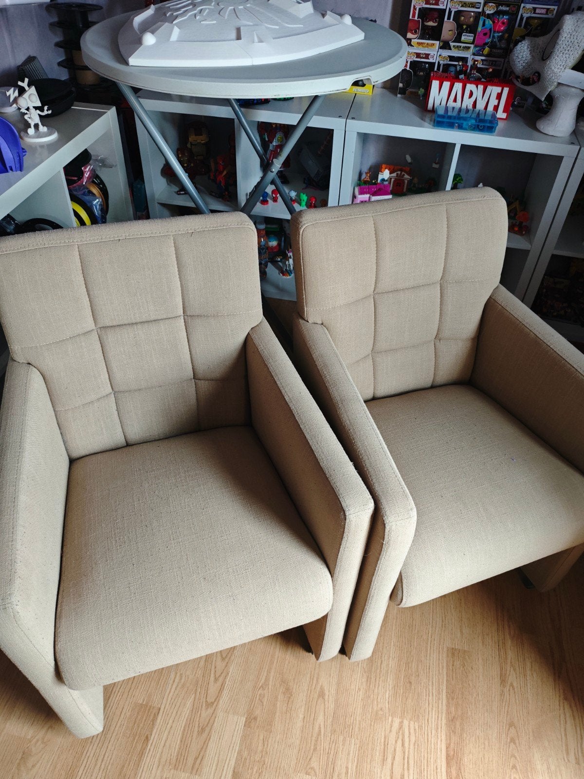 Twee comfortabele beige fauteuils, Ophalen, Gebruikt, Twee, Overige kleuren