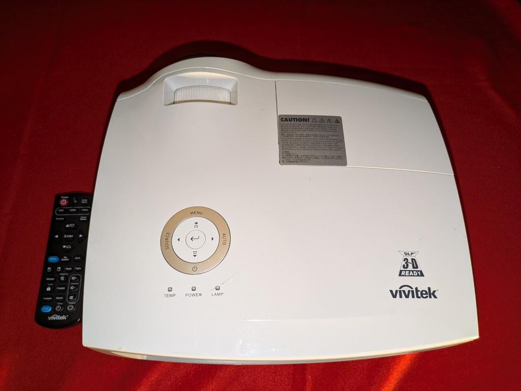 Vivitek D803W-3D Beamer + afstand, Audio, Tv en Foto, Beamers, Ophalen, Gebruikt, LED, Full HD (1080)