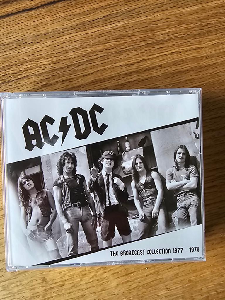 AC/DC - The Broadcast Collection 1977-1979 (4CD), Ophalen, Nieuw in verpakking, Overige genres