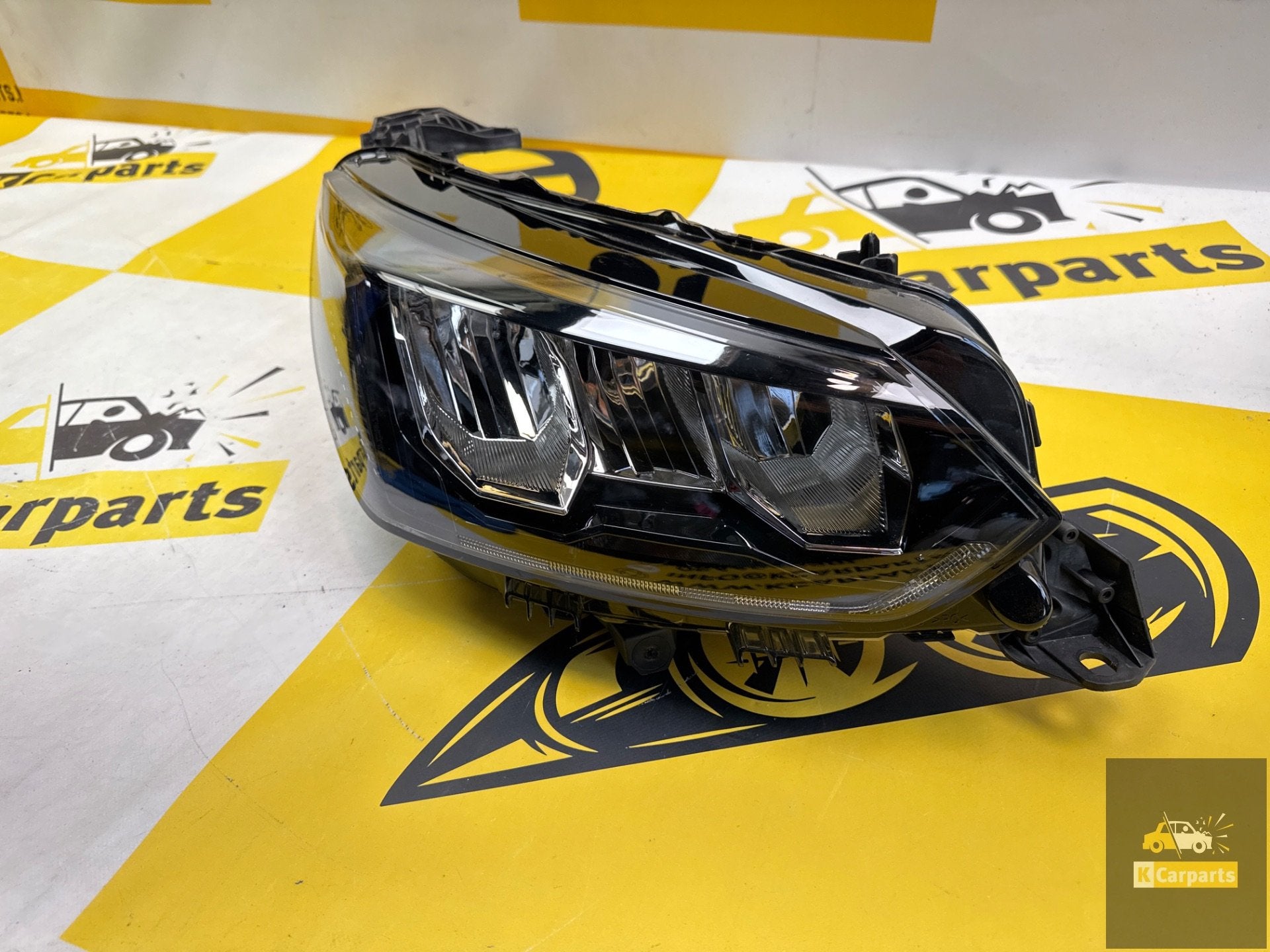 Koplamp PEUGEOT Rechts 208 II 2 2008 II 2 LED 2023 Facelift