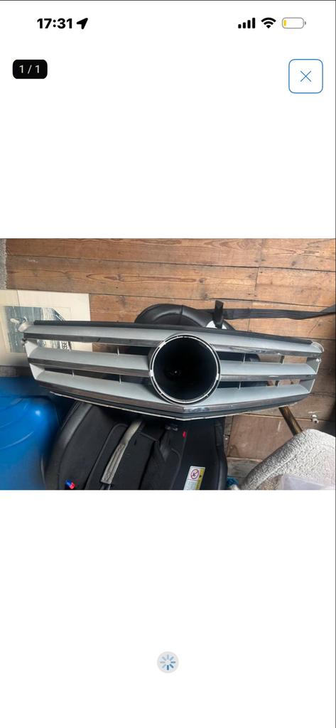 Mercedes W204 grill, Ophalen of Verzenden, Gebruikt, Voor, Mercedes-Benz