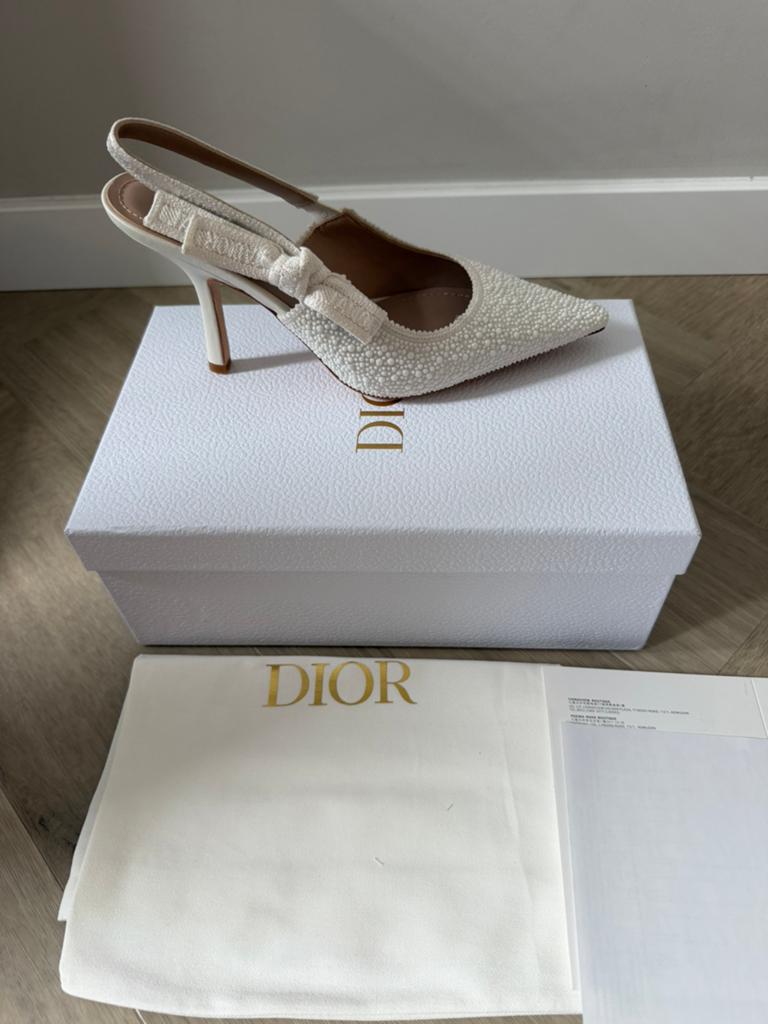 Dior J’Adior Slingback Heels Parels – Maat 40, Kleding | Dames, Schoenen, Ophalen of Verzenden, Nieuw, Wit