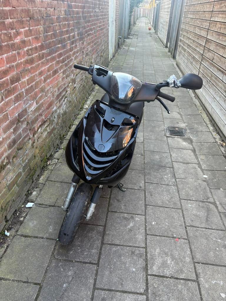 Piaggio zip 70cc Stage 3, Fietsen en Brommers, Scooters | Piaggio, Zo goed als nieuw, Zip, Tweetakt, Ophalen