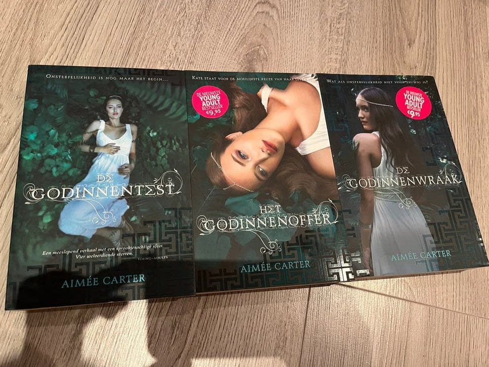 De Godinnentest Trilogie - Aimee Carter (3 boeken), Ophalen of Verzenden, Zo goed als nieuw, Nederland