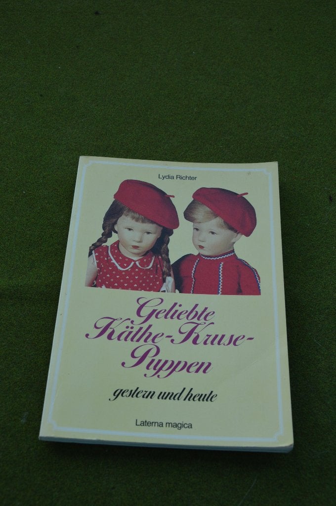 Oud Käthe Kruse boekje uit 1983 over het ontstaan van de pop, Ophalen of Verzenden