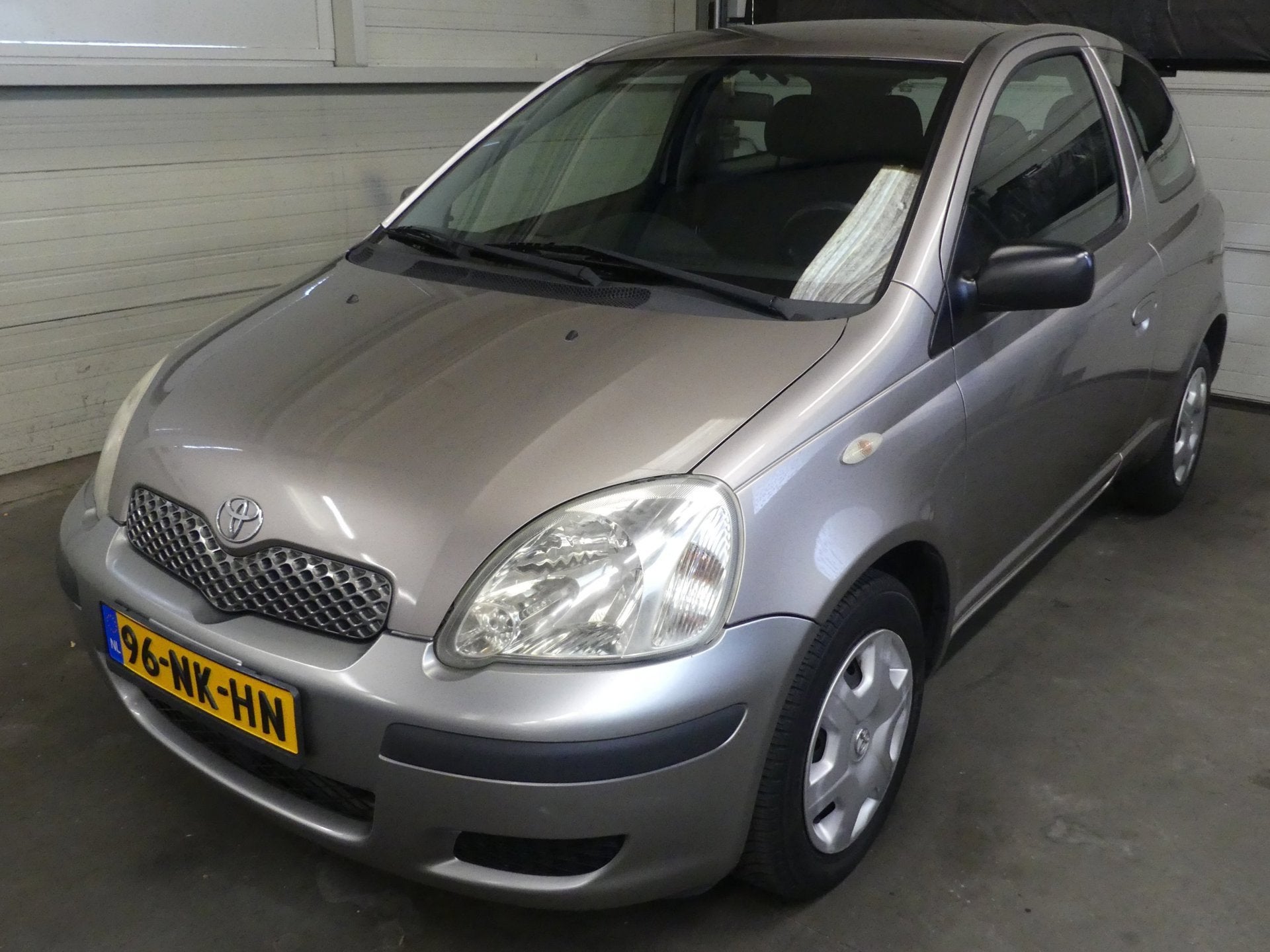 Toyota Yaris 1.3 VVT-i Idols - Weinig Km Nap - Keurig Onderh, Voorwielaandrijving, Stof, Gebruikt, 4 cilinders