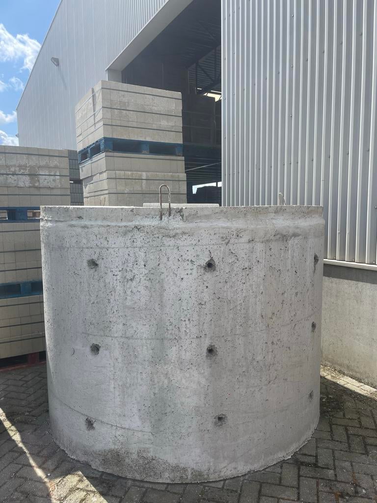 Infiltratieput 5000 liter - Beton, Ophalen, Gebruikt, Minder dan 2 meter, 80 mm of meer