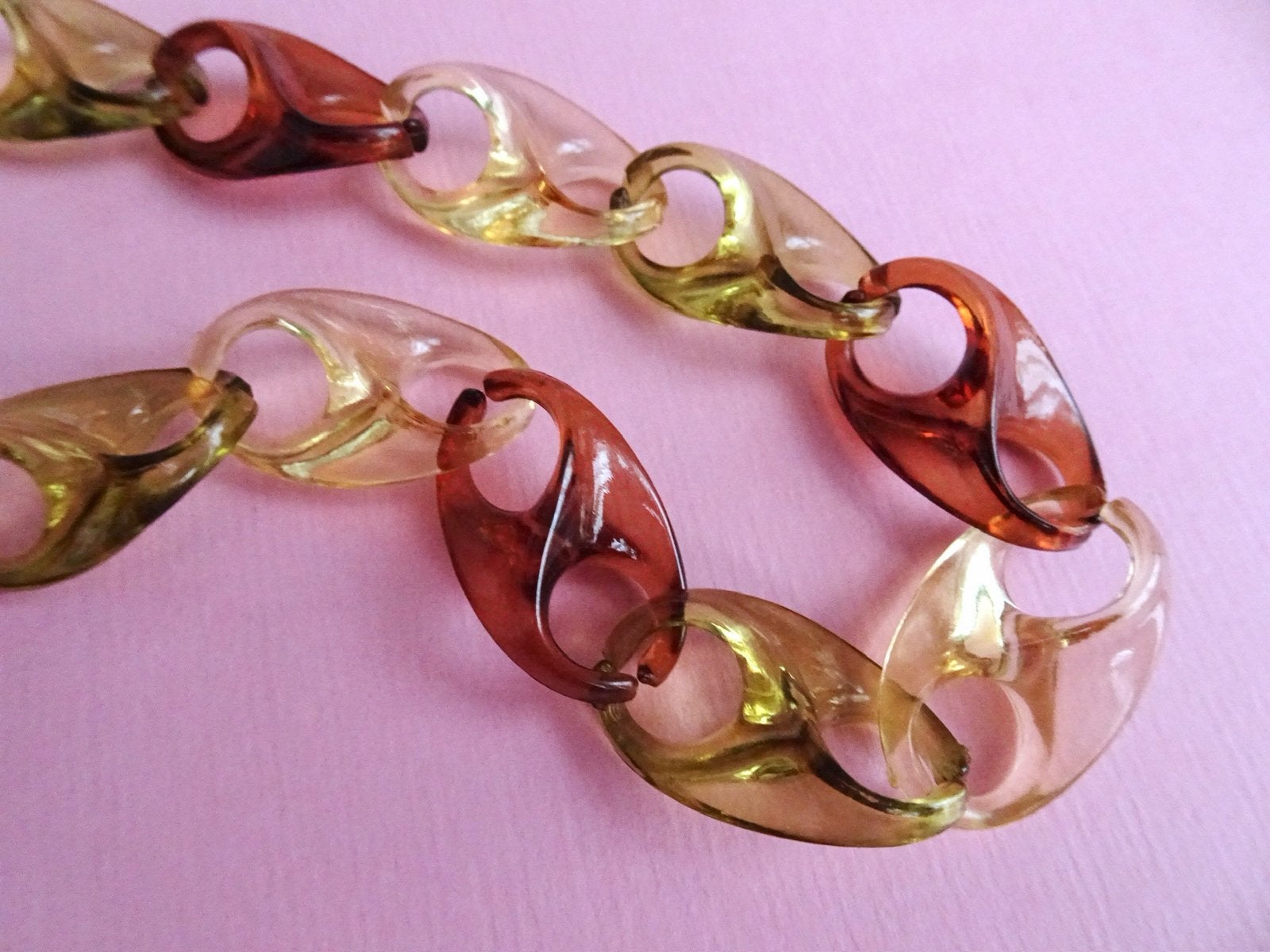 jwg Vintage 60s 70s amber bruin geel schakel ketting retro, Verzenden, Overige materialen, Ketting