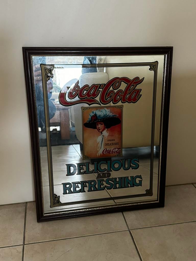 Coca Cola Spiegel 44x54cm 1993 In goede staat!, Ophalen, Rechthoekig, Minder dan 50 cm, Minder dan 100 cm
