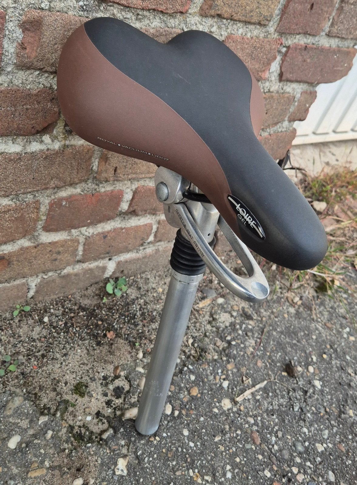te koop zadelpen+zadel Gazelle Seat Switch, Ophalen, Gebruikt, Zadel, Stadsfiets