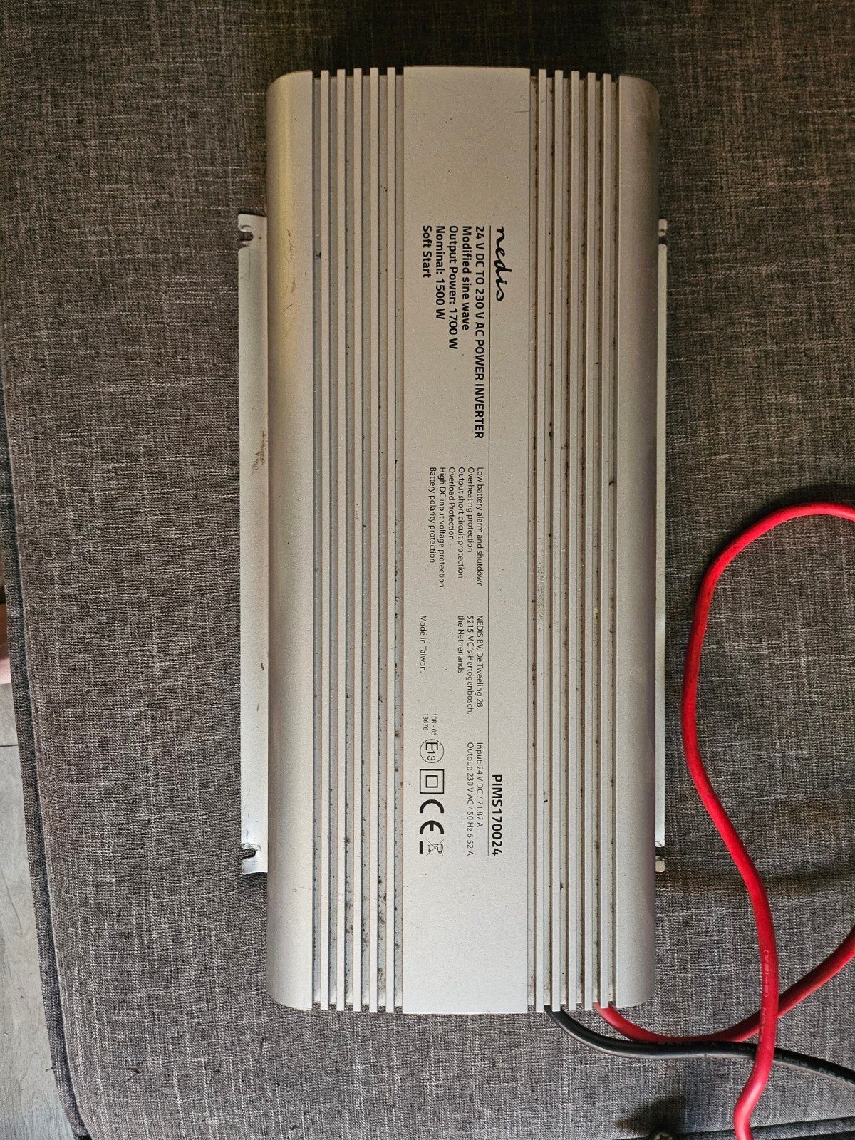 Omvormer 24V naar 220V 1700W - Nedis PIMS170024, Ophalen of Verzenden