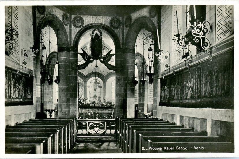Venlo Interieur kapel van Genooi, Verzamelen, Ansichtkaarten | Nederland, Ophalen of Verzenden, 1920 tot 1940, Ongelopen, Limburg