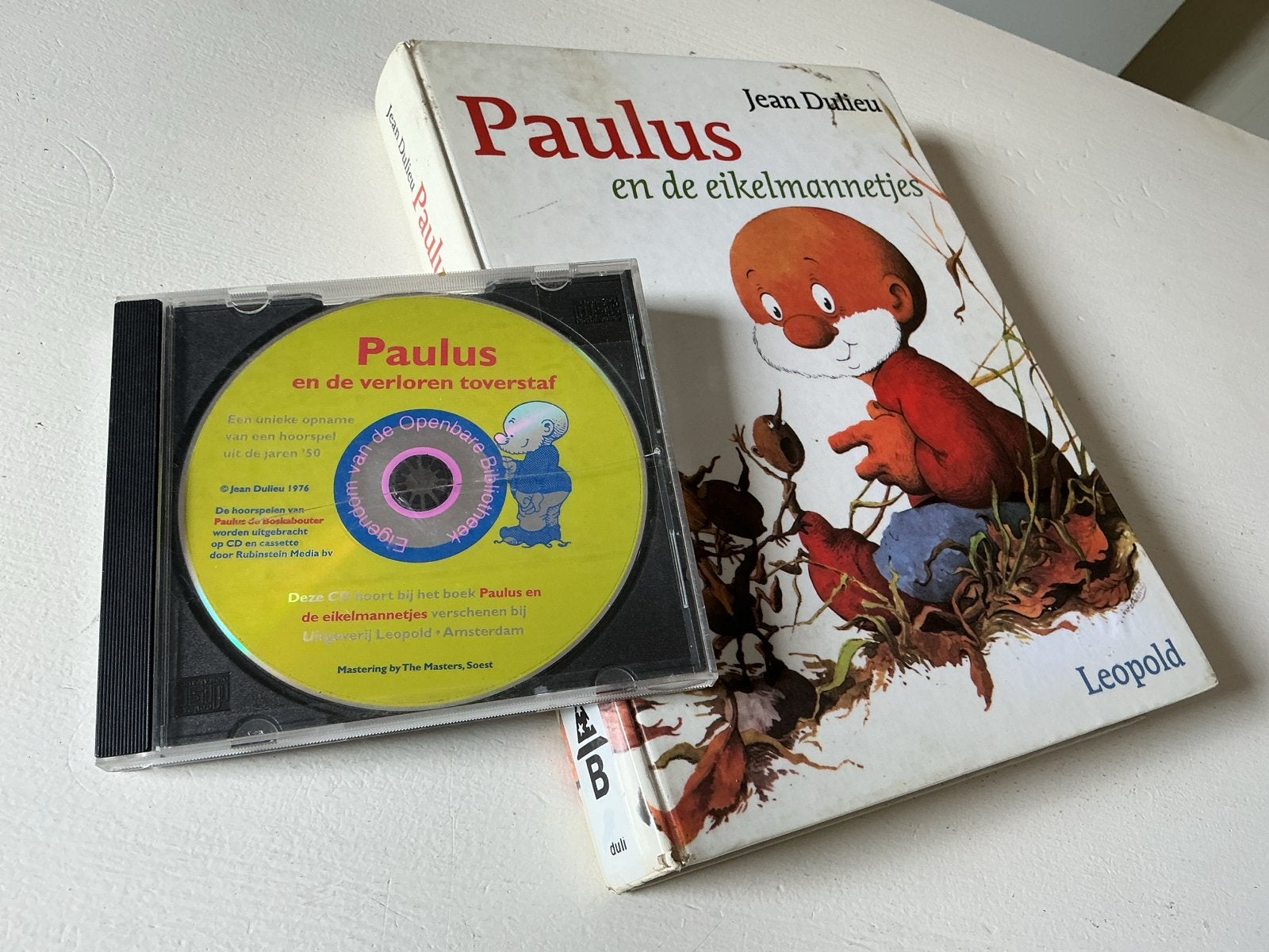 Paulus en de eikelmannetjes + CD - Jean Dulieu, Ophalen of Verzenden, Gelezen, Sprookjes