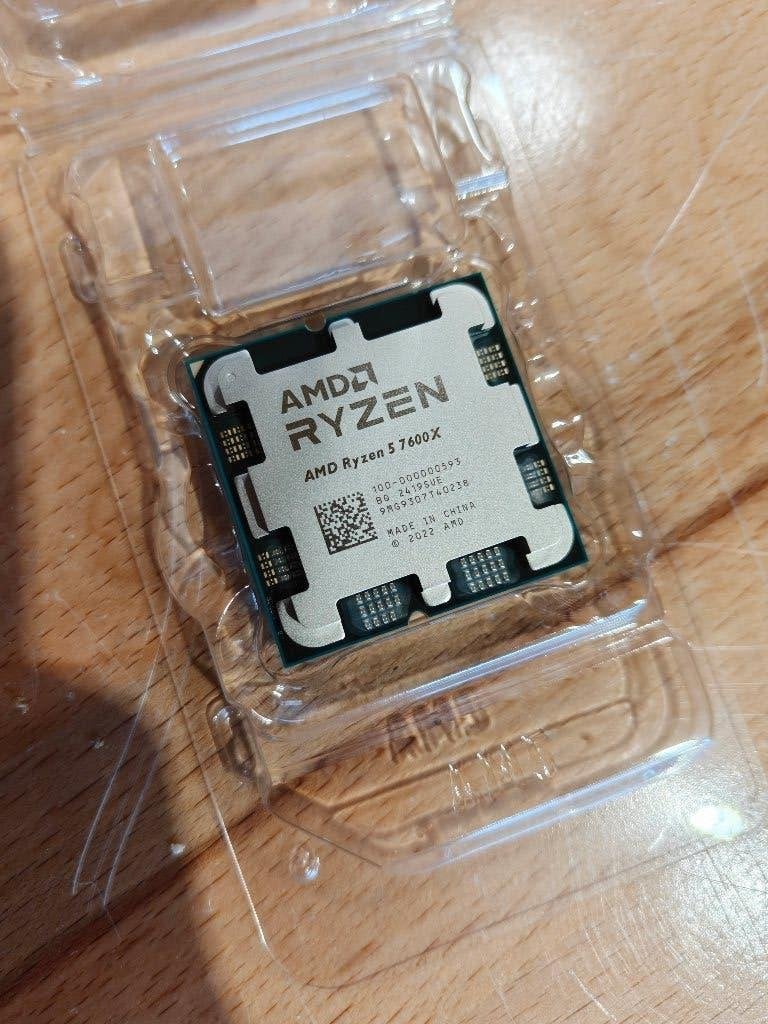 AMD Ryzen 5 7600X, 6-core, AM5, Zo goed als nieuw, 4 Ghz of meer