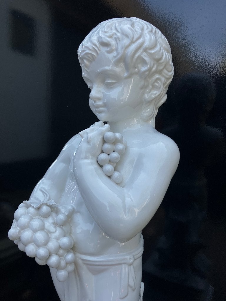 Groot porseleinen Putto beeld op zuil, Ophalen, Beeld, Man, 1 meter - 2 meter