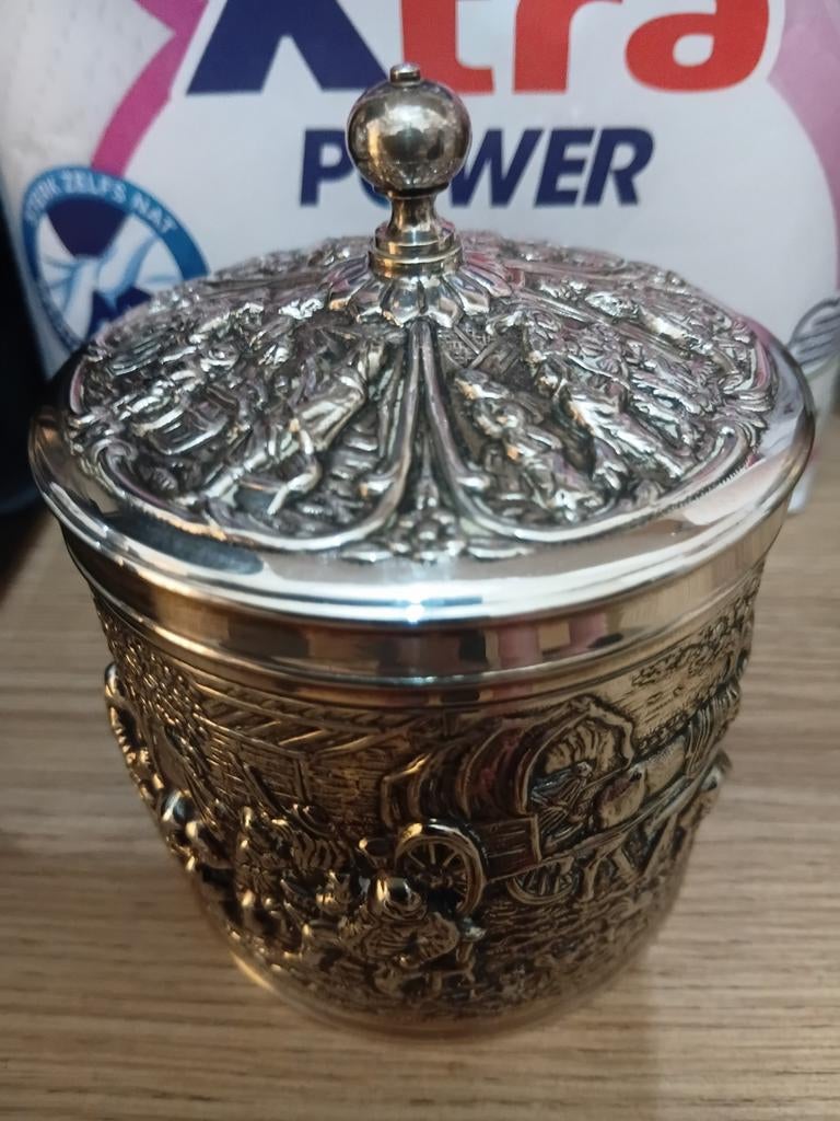 Theebus en lepelvaasje, Antiek en Kunst, Ophalen of Verzenden