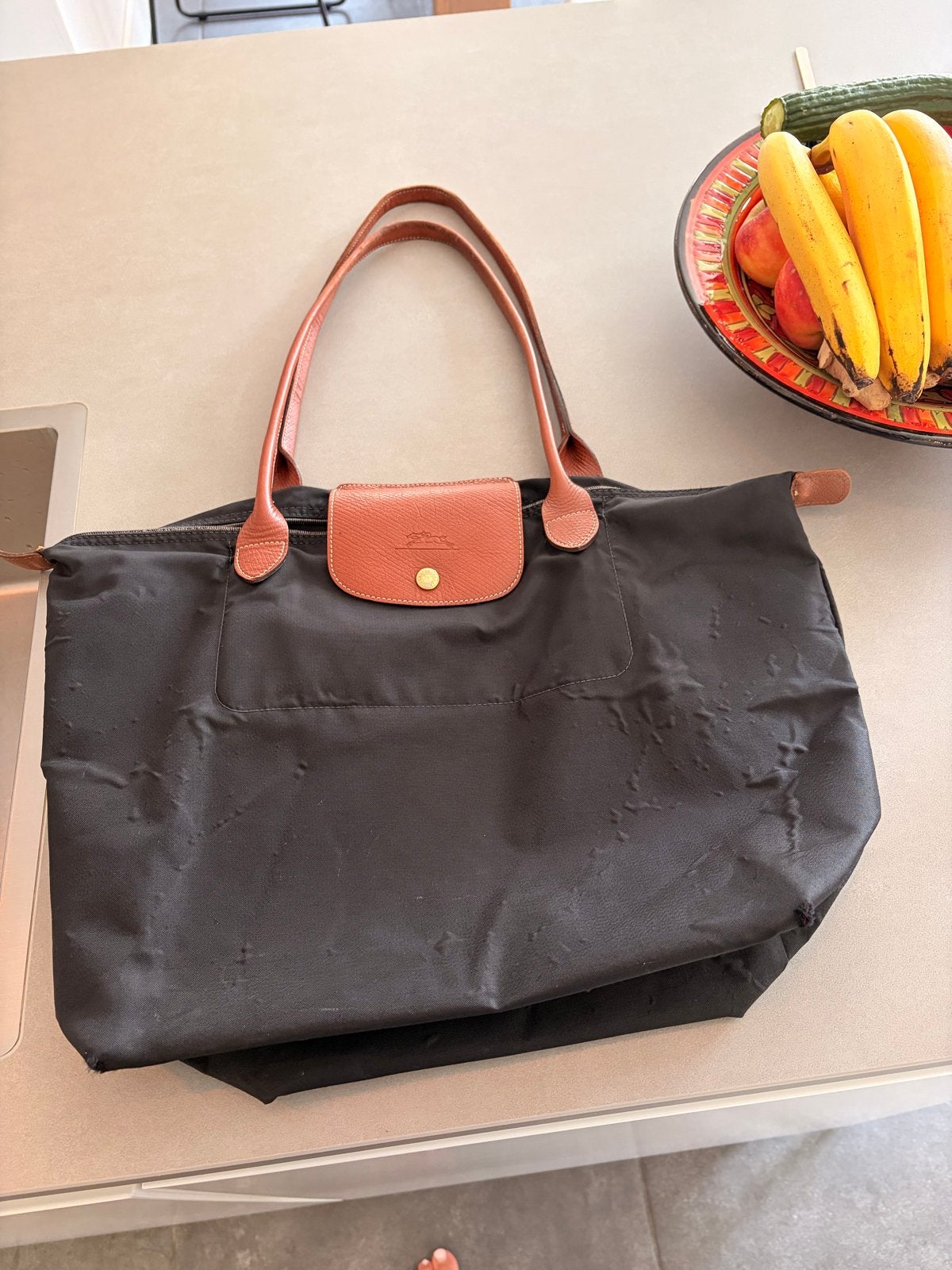 Grote, zwarte Longchamp tas met defecte rits, Ophalen of Verzenden, Gebruikt, Zwart, Schoudertasje