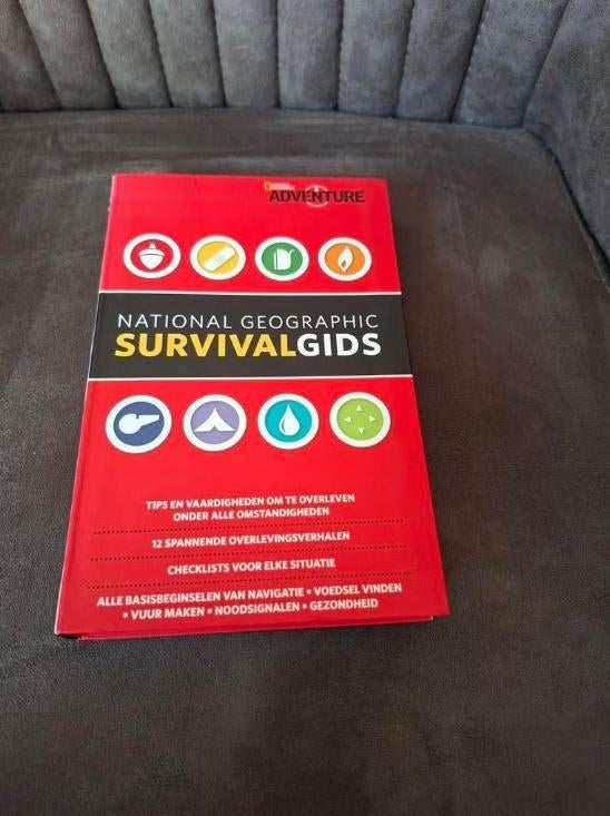 National Geographic Survivalgids, Ophalen of Verzenden, Zo goed als nieuw