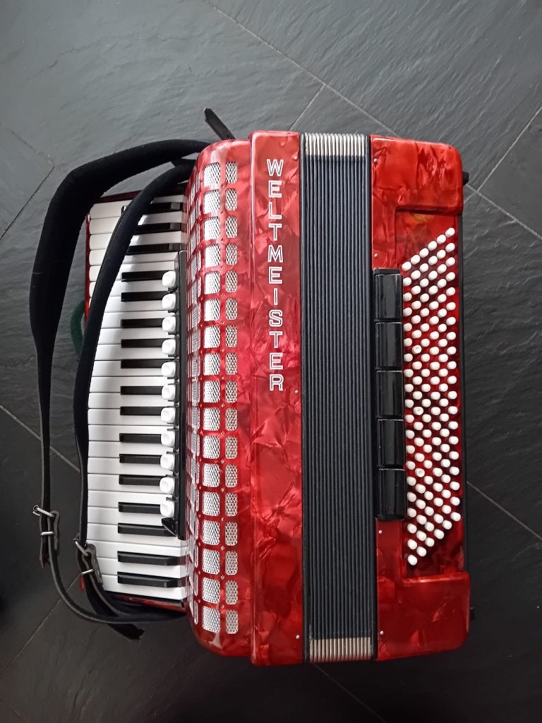 Accordeon, Muziek en Instrumenten, Accordeons, Ophalen, Gebruikt, Met koffer, Toetsaccordeon
