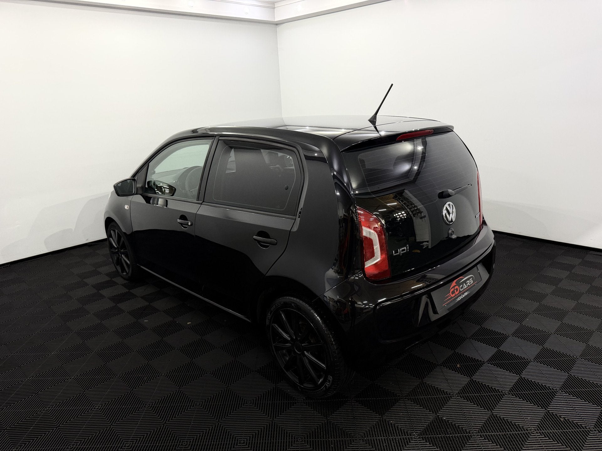 Volkswagen up! 1.0 move up! BlueMotion Airco, Radio, Sportie, Auto's, Voorwielaandrijving, Euro 5, Stof, Gebruikt