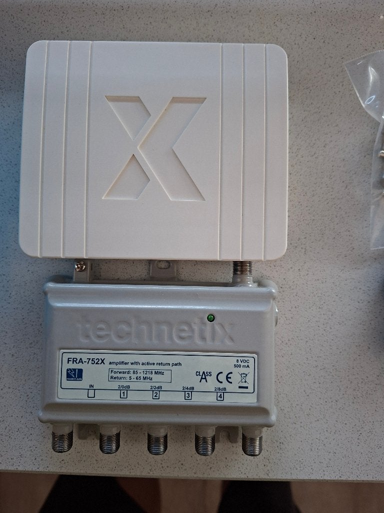 Coax versterker Technetix FRA 752X (Ziggo gecertificeerd), Ophalen of Verzenden, Zo goed als nieuw