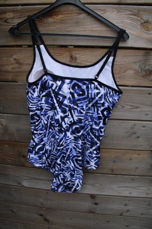 Badpak blauw/ wit Catalina mt XL (16/18) B cup Vaste prijs, Blauw, Badpak, Ophalen of Verzenden, Zo goed als nieuw