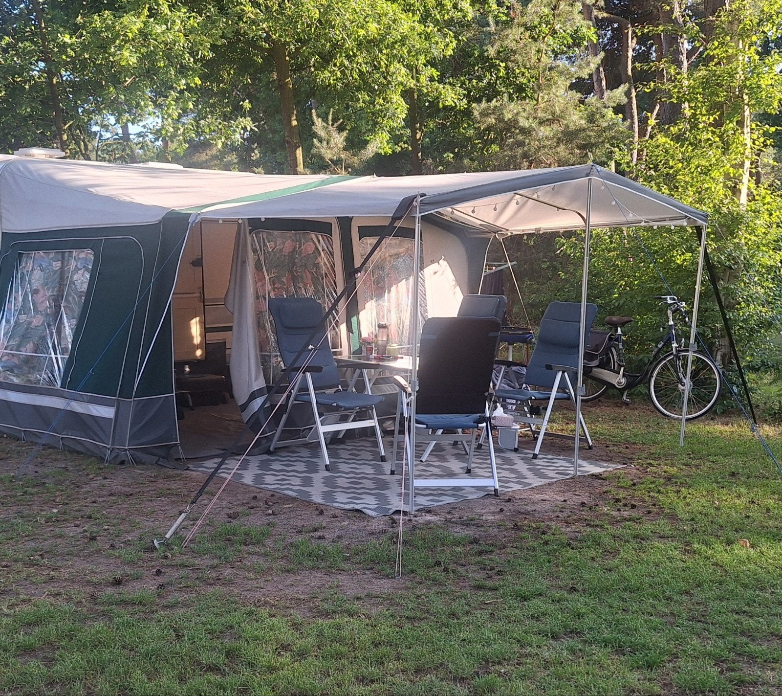 Caravan luifel + aluminium stokken maat 7, Ophalen, Gebruikt