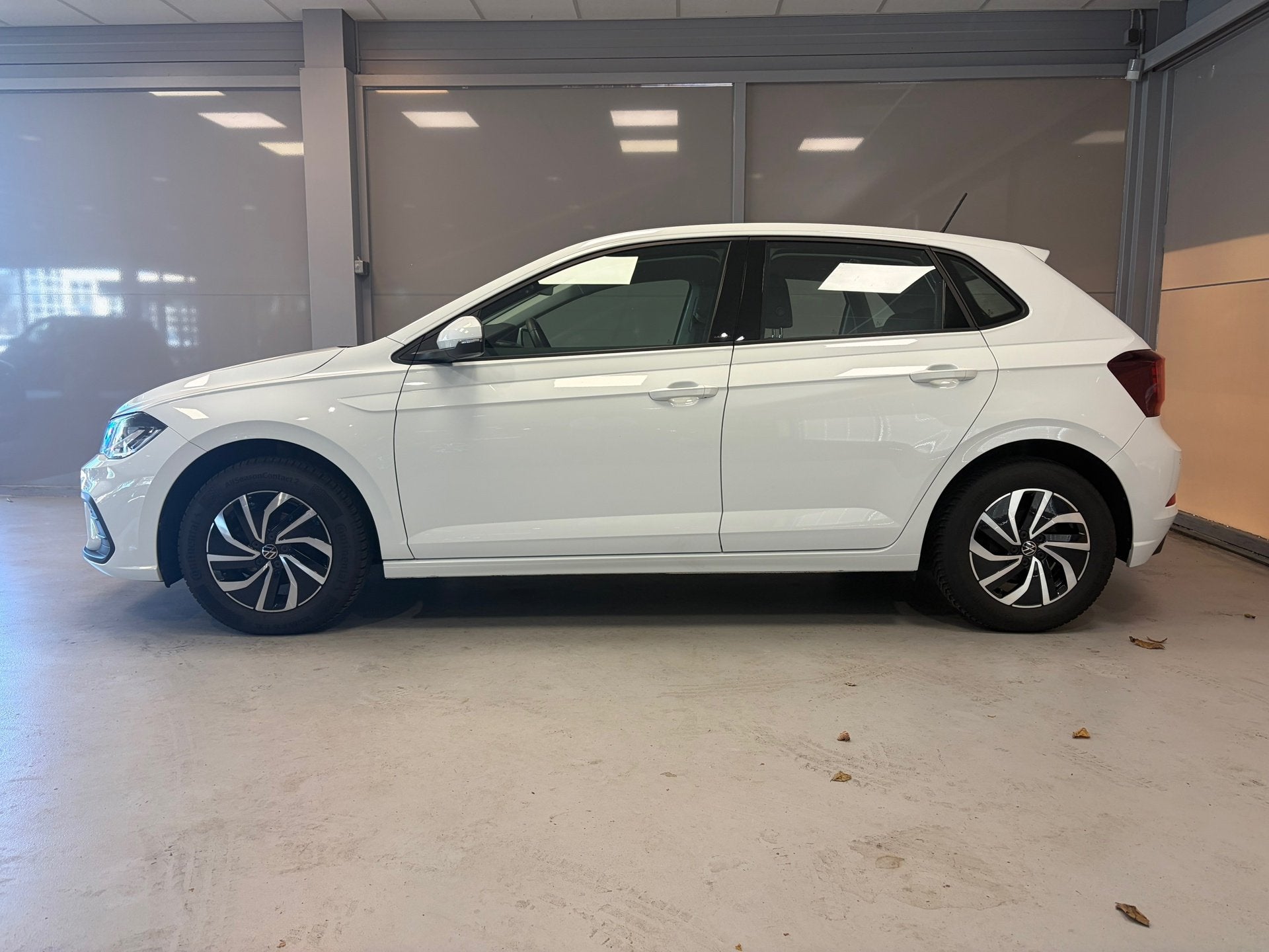 Volkswagen Polo 1.0 TSI Life Business | CLIMA | CAR PLAY | N, Voorwielaandrijving, Stof, Gebruikt, Automatische klimaatregeling