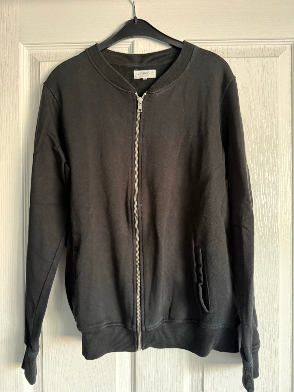 Zalando Essentials Zwart Vest Maat M, Ophalen of Verzenden, Gedragen, Zwart