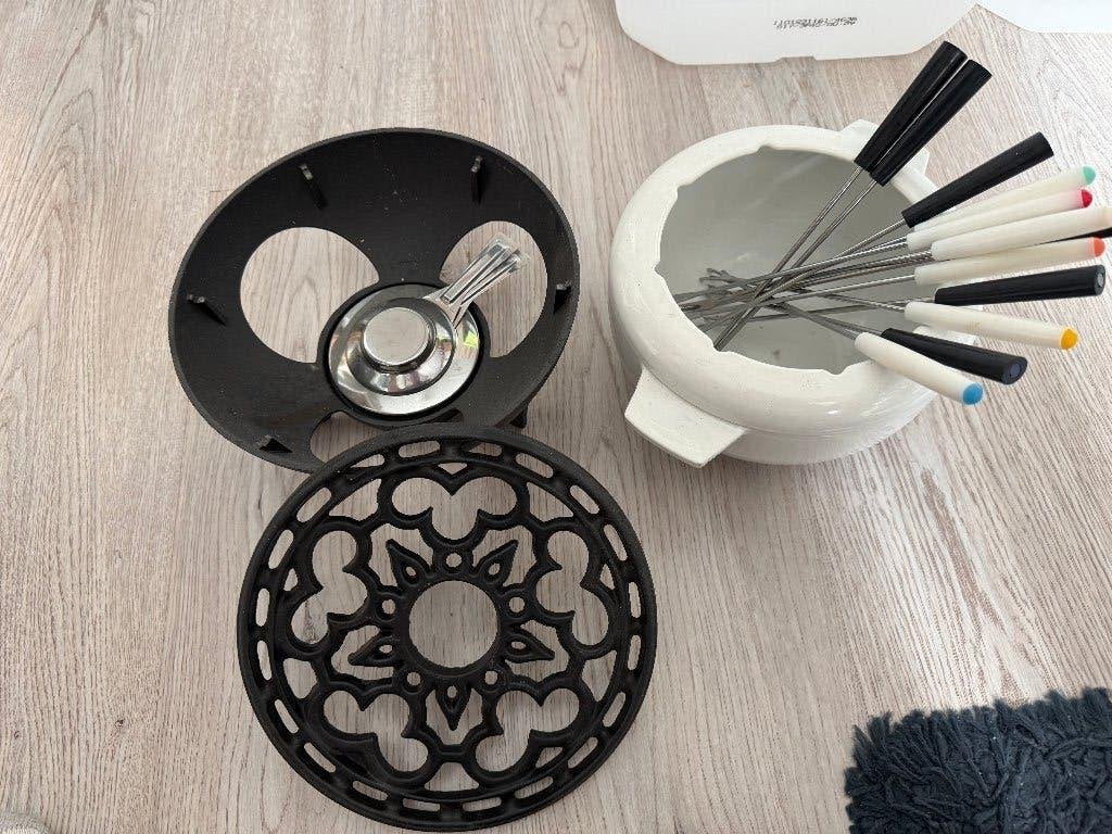 Fondueset gietijzer., Witgoed en Apparatuur, Ophalen of Verzenden, Nieuw, Brander, Fondueset