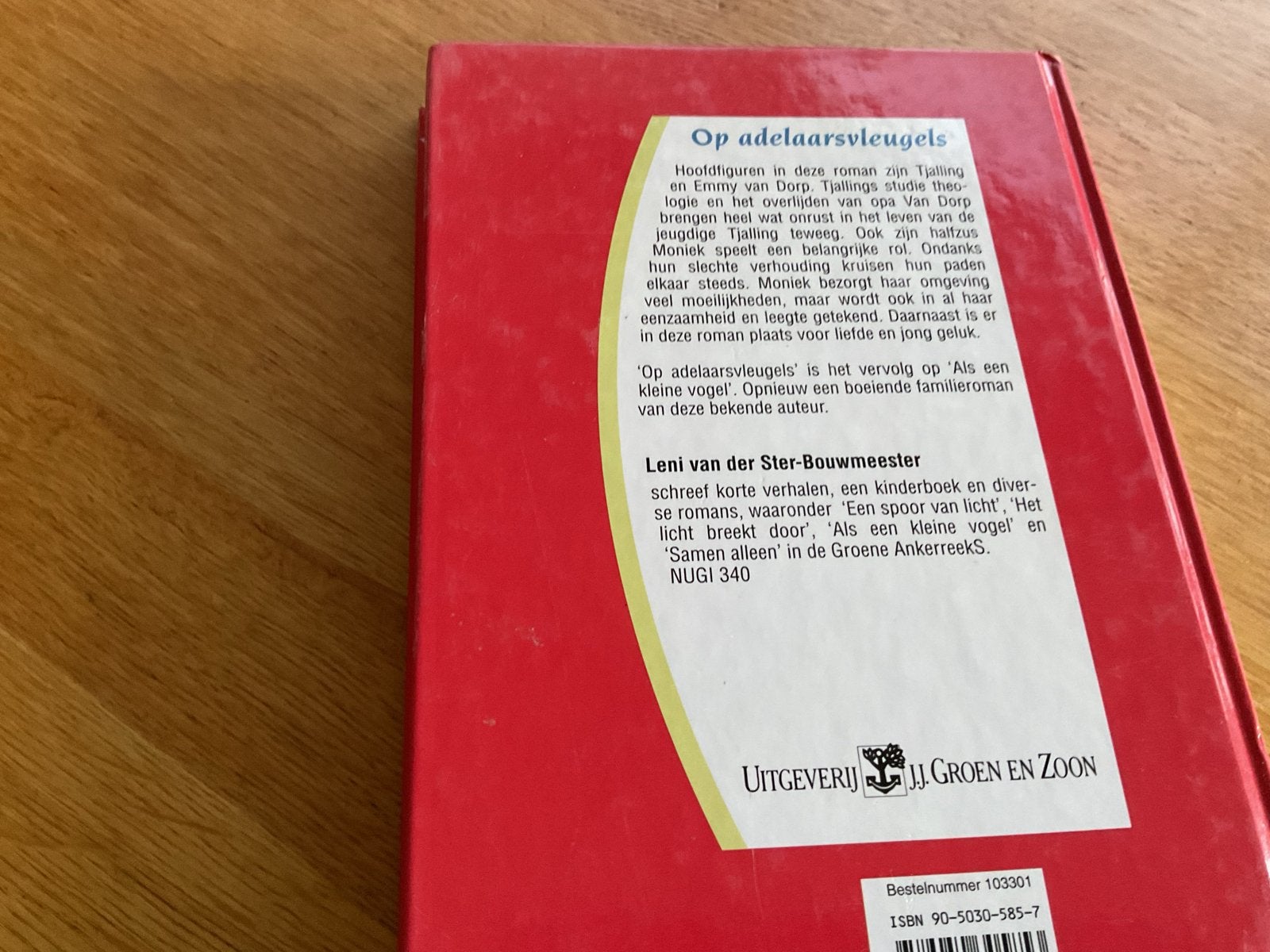 Op Adelaarsvleugels - Leni van der Ster-Bouwmeester, Ophalen of Verzenden, Gelezen, Nederland