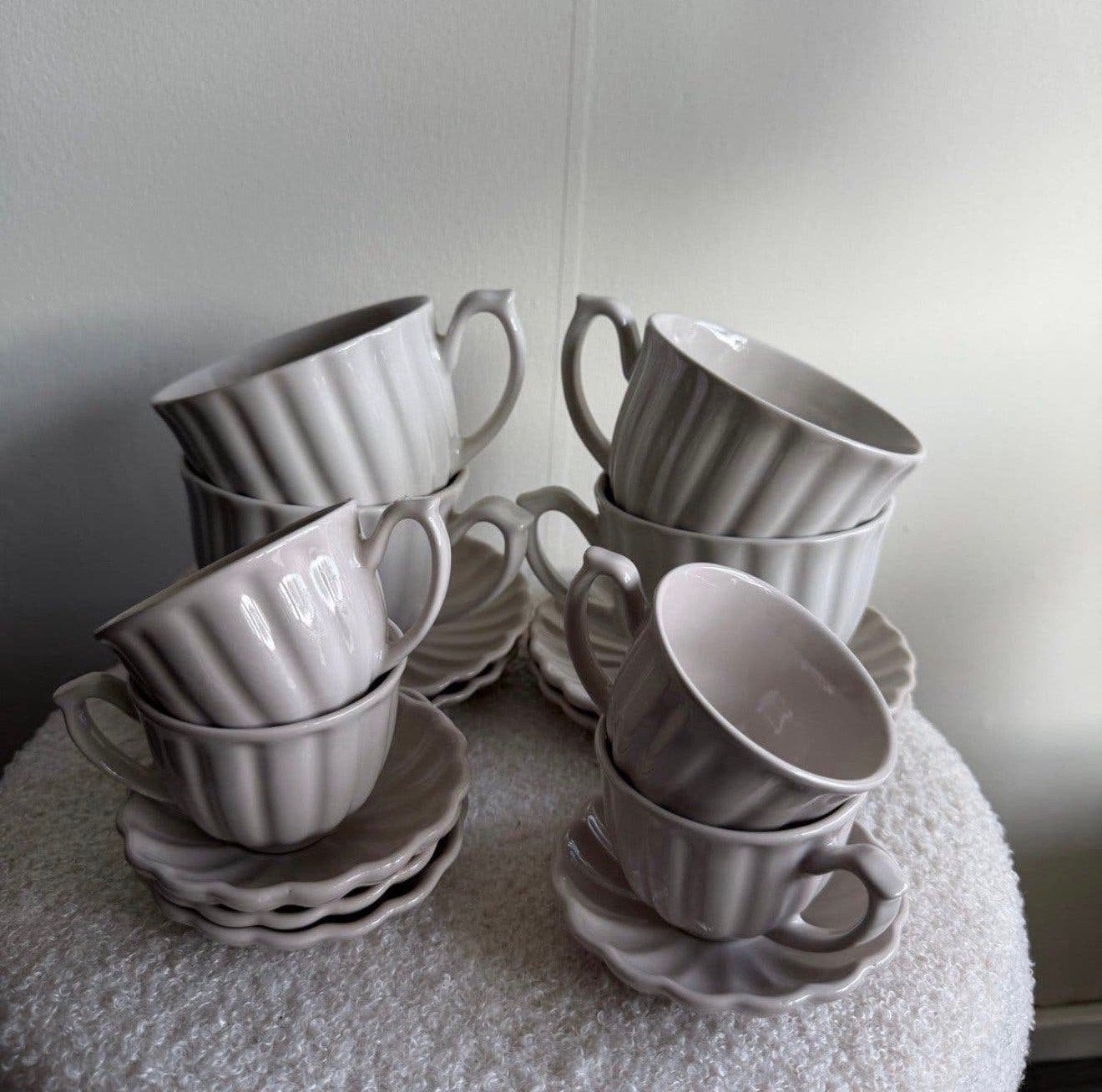 H&M Home servies: kopjes en schotels, Huis en Inrichting, Ophalen, Overige merken, Keramiek, Nieuw