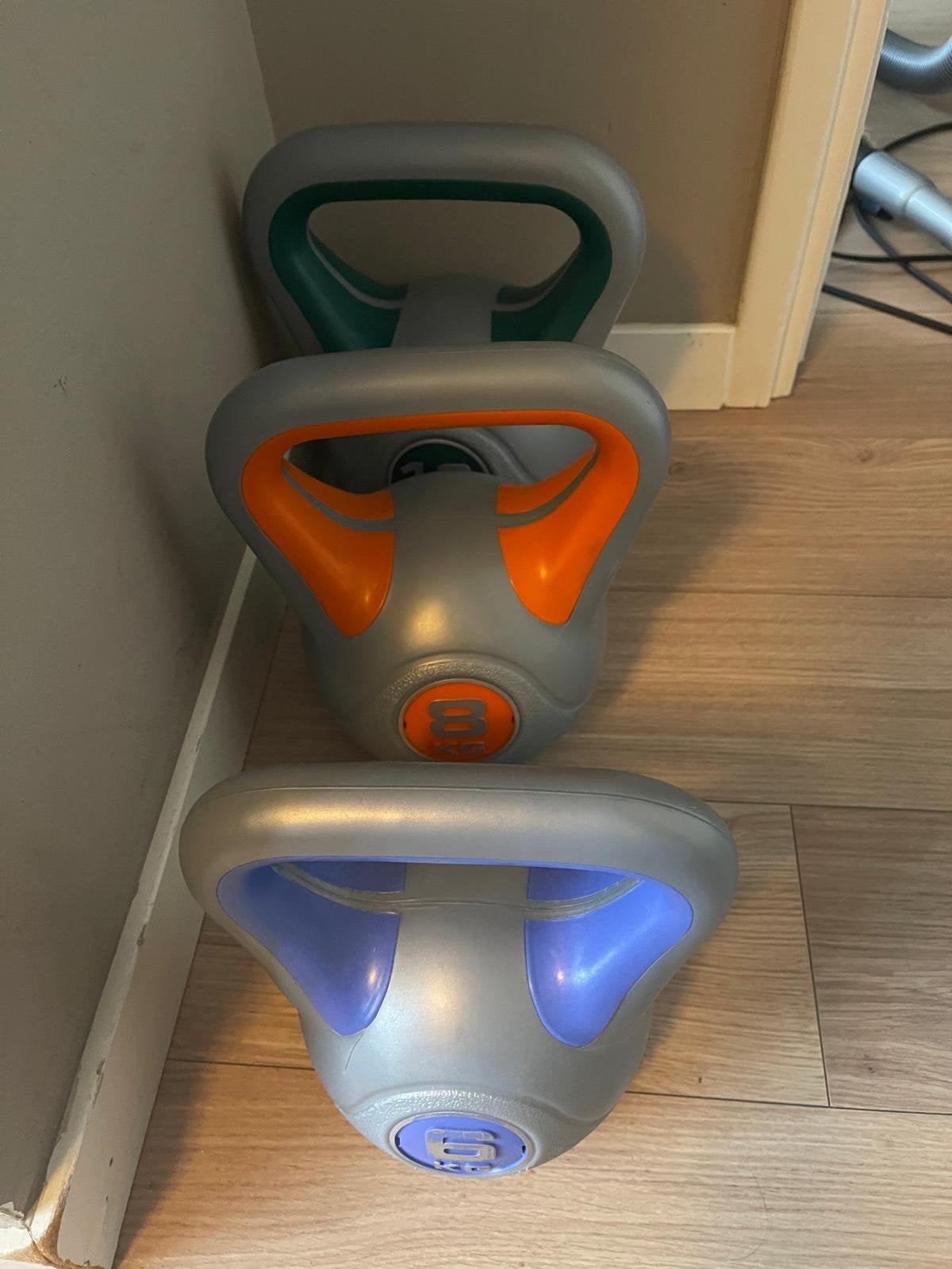Set Kettlebells 6-8-10 kg, Ophalen, Zo goed als nieuw