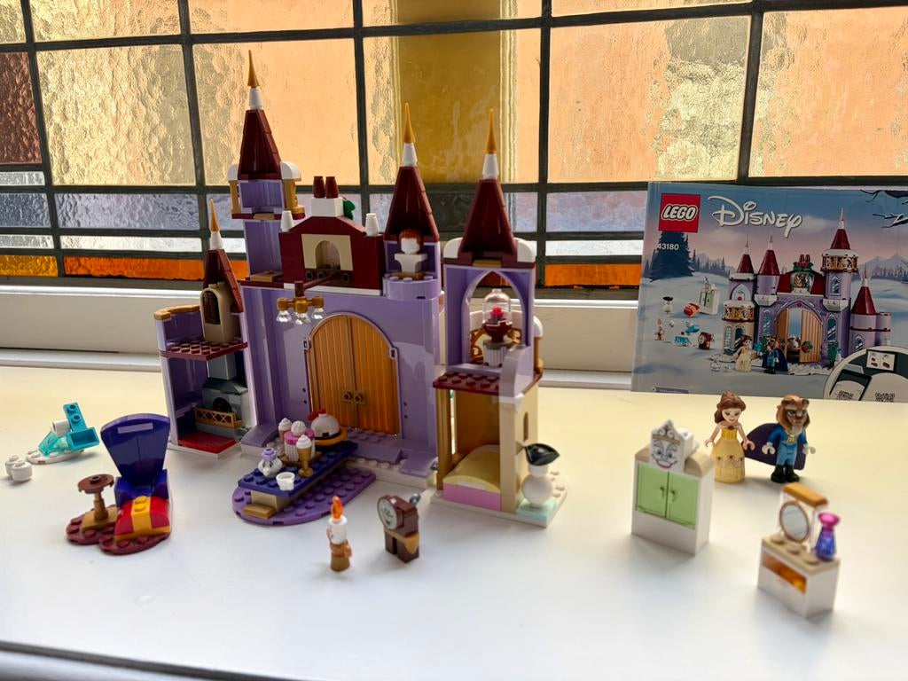 LEGO Disney Belle's Kasteel Winterfeest 43180, Kinderen en Baby's, Speelgoed | Duplo en Lego, Ophalen of Verzenden, Gebruikt, Complete set